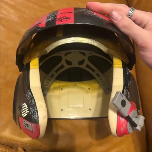NEW Disney Parks Star Wars Galaxy's Edge Black Poe X-Wing Pilot Helmet W/Sounds - Picture 10 of 11